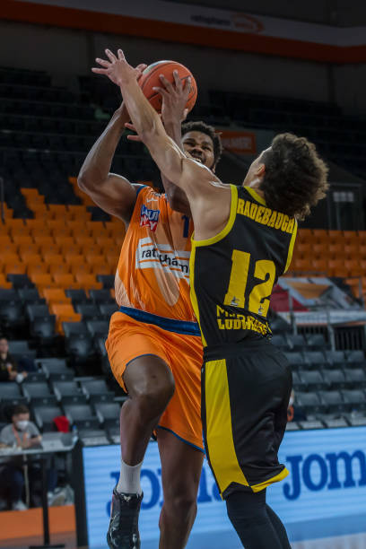 细评估球员 细评估球员